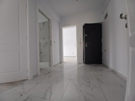 apartament-de-vanzare-in-iasi-1-camera-decomandat-lunca-cetatuii-33-mp-baie-cu-geam-bucatarie-inchisa-boxa-inclusa-comision-0-6