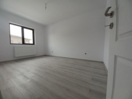 apartament-de-vanzare-in-iasi-2-camere-decomandat-lunca-cetatuii-baie-cu-geam-bucatarie-inchisa-boxa-inclusa-comision-0-5