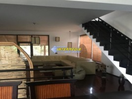 casa-dpe-de-inchiriat-in-alba-iulia-zona-cetate-350-mp-si-teren-600-mp-1