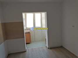 apartament-2-camere-renovat-decomandat-renovat-etaj-2-tolstoi-7
