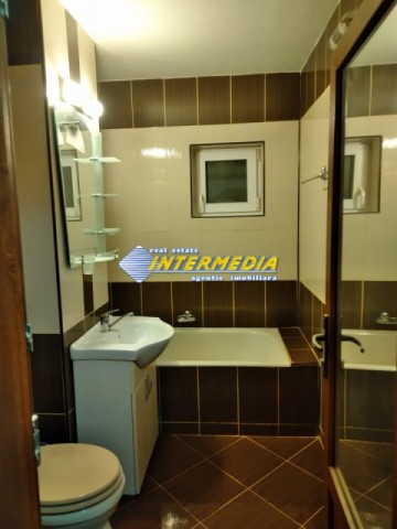 apartament-3-camere-decomandat-de-vanzare-cetate-etaj-3-2