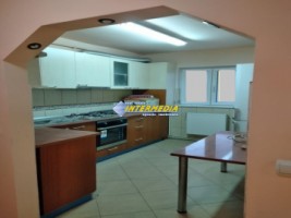 apartament-3-camere-decomandat-de-vanzare-cetate-etaj-3-1