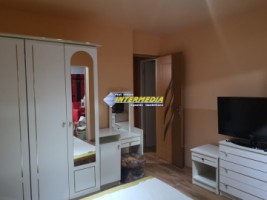 apartament-2-camere-mobilat-si-utilat-cetate-zona-mercur-0