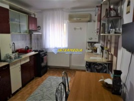 apartament-3-camere-renovat-mobilat-si-utilat-de-vanzare-cetate-mercur-15