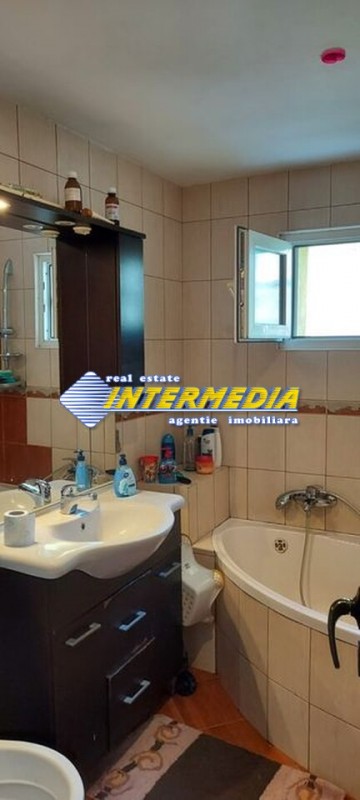 apartament-3-camere-decomandat-de-vanzare-sub-stadion-etaj-2-8