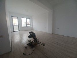 apartament-decomandat-3-camere-2-balcoane-cug-vis-a-vis-de-restaurant-titanic-4