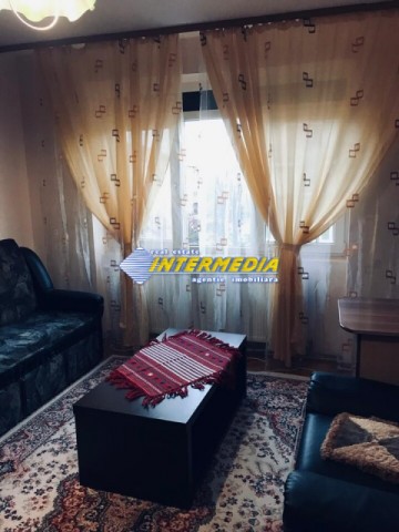 apartament-2-camere-de-inchiriat-zona-cetate-closca-mobilat-si-utilat-9