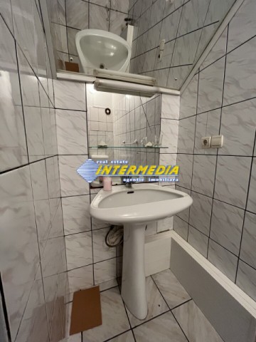 casa-pe-complet-mobilata-si-utilata-de-inchiriat-zona-cetate-alba-iulia-23