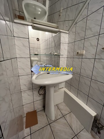 casa-pe-complet-mobilata-si-utilata-de-inchiriat-zona-cetate-alba-iulia-26