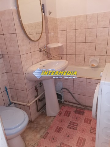 garsoniera-utilata-si-mobilata-in-centru-7