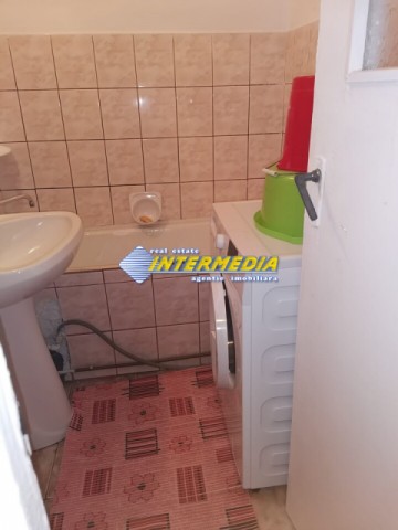 garsoniera-utilata-si-mobilata-in-centru-12