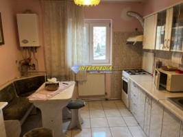 apartament-2-camere-de-vanzare-zona-cetate-etaj-1-zona-piata