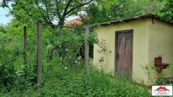 casa-de-vacanta-cu-teren-berscu-rosu-semicentral-id-22435-2