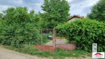 casa-de-vacanta-cu-teren-berscu-rosu-semicentral-id-22435-10