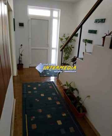 ocazie-casa-noua-de-vanzare-d-p-e-cu-400-mp-teren-in-alba-iulia-zona-cetate-toate-utilitatiile-3