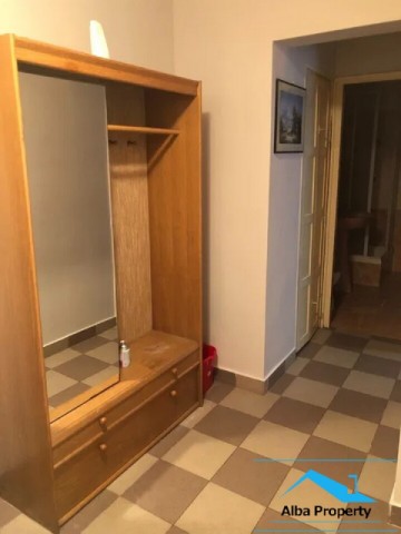 garsoniera-mobilat-zona-cetate-4