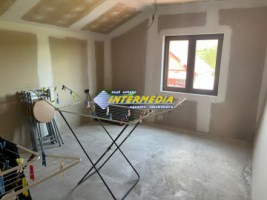 casa-noua-cu-5-camere-de-vanzare-in-sard-cu-2150-mp-teren-13
