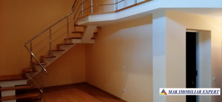 vila-6-camere-cu-teren-de-700-mp-in-schitu-golesti-arges-confort-si-spatiu-generos-11