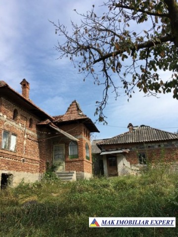 casa-5-camere-teren-2200-mp-godeni-c-piscului-3