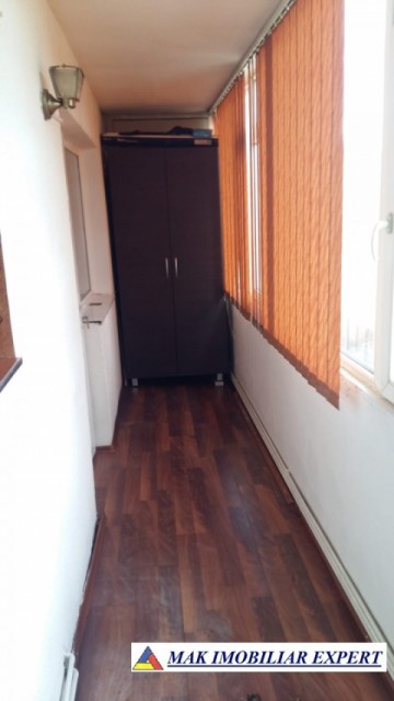 vand-apartament-3-camere-campulung-muscel-centru-arges-11