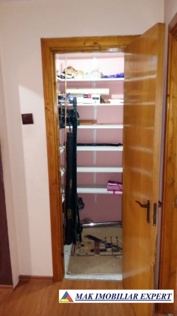 vand-apartament-3-camere-campulung-muscel-centru-arges-13