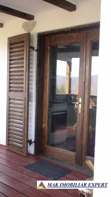casa-3-camere-teren-975-mp-nucsoara-16
