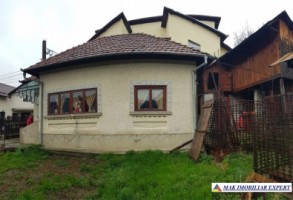casa-2-camere-teren-400-mp-rucar