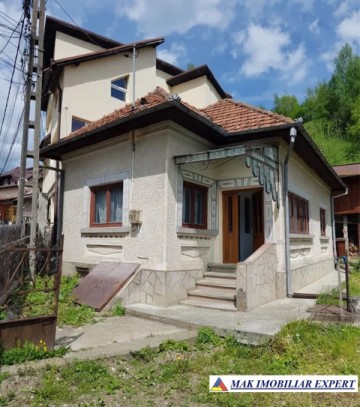 casa-2-camere-teren-400-mp-rucar-1