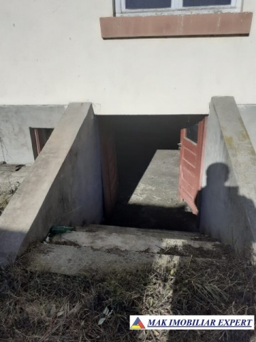 vila-tip-duplex-cu-12-camere-si-teren-de-710-mp-de-vanzare-in-corbi-arges-ideala-pentru-locuinte-multifamiliale-sau-investitie-turistica-4