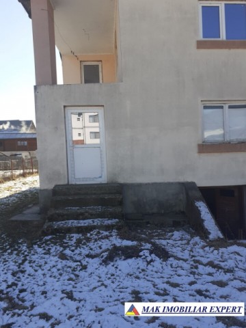 vila-tip-duplex-cu-12-camere-si-teren-de-710-mp-de-vanzare-in-corbi-arges-ideala-pentru-locuinte-multifamiliale-sau-investitie-turistica-5