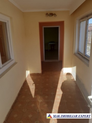 vila-tip-duplex-cu-12-camere-si-teren-de-710-mp-de-vanzare-in-corbi-arges-ideala-pentru-locuinte-multifamiliale-sau-investitie-turistica-14