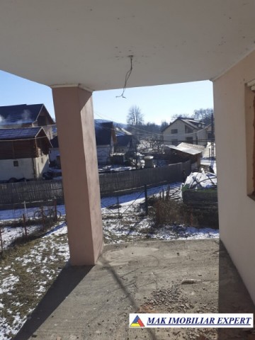 vila-tip-duplex-cu-12-camere-si-teren-de-710-mp-de-vanzare-in-corbi-arges-ideala-pentru-locuinte-multifamiliale-sau-investitie-turistica-24