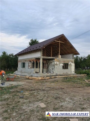 vila-cu-4-camere-si-teren-de-1100-mp-valea-popii-mihaesti-arges-2