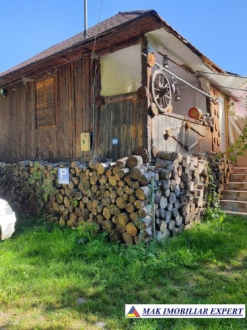 vila-cu-5-camere-si-teren-de-800-mp-de-vanzare-in-bughea-de-sus-arges