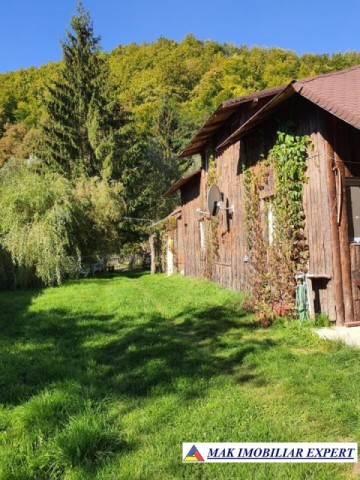 vila-cu-5-camere-si-teren-de-800-mp-de-vanzare-in-bughea-de-sus-arges-1