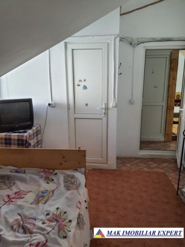 vila-cu-5-camere-si-teren-de-800-mp-de-vanzare-in-bughea-de-sus-arges-10