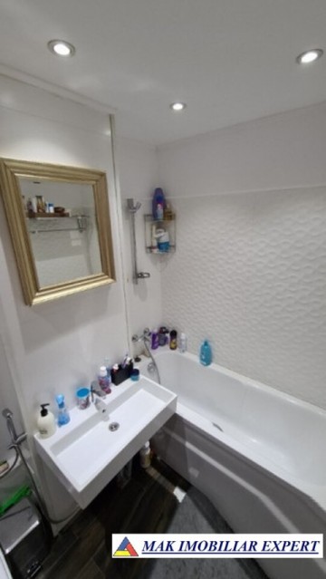 apartament-3-camere-de-vanzare-confort-1-etaj-p-din-4-grui-campulung-muscel-arges-8