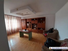 apartament-4-camere-de-vanzare-situat-la-etajul-2-domnesti-arges-1