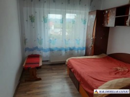 apartament-4-camere-de-vanzare-situat-la-etajul-2-domnesti-arges-2