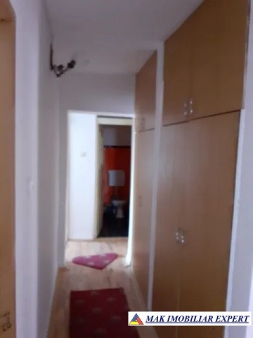 apartament-4-camere-de-vanzare-situat-la-etajul-2-domnesti-arges-7