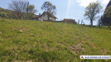 teren-750-mp-intravilan-rucar-2
