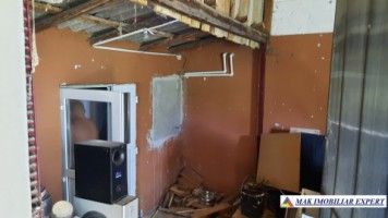 urgent-vila-cu-6-camere-de-vanzare-in-malu-godeni-arges-teren-de-1000-mp-21