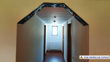 urgent-vila-cu-6-camere-de-vanzare-in-malu-godeni-arges-teren-de-1000-mp-29
