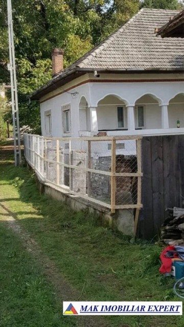 vila-stil-conac-cu-5-camere-de-vanzare-in-godeni-arges-teren-800-mp-2