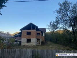 vila-6-camere-cu-teren-1200-mp-de-vanzare-in-vladesti-arges-perfecta-pentru-familie