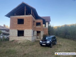 vila-6-camere-cu-teren-1200-mp-de-vanzare-in-vladesti-arges-perfecta-pentru-familie-3
