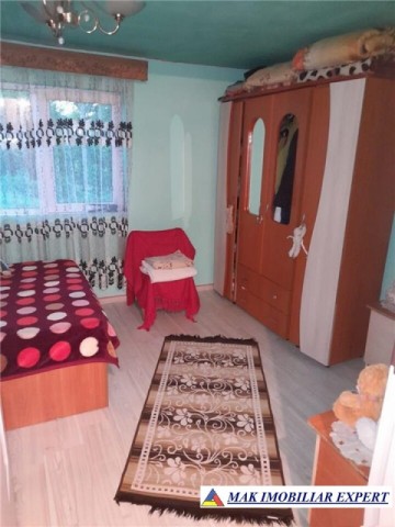 vand-casa-2-camere-teren-2400-mp-schitu-golesti-1