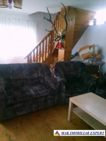vila-cu-4-camere-si-teren-de-1150-mp-de-vanzare-in-bradulet-arges-ideala-pentru-locuinta-de-familie-5