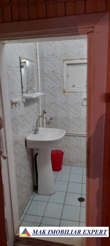 noi-2025-vand-pensiune-cu-2-corpuri-32-camere-teren-1300-mp-rucar-satic-arges-17