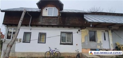 vand-vila-la-rosu-cu-5-camere-si-teren-de-600-mp-in-titesti-arges-1